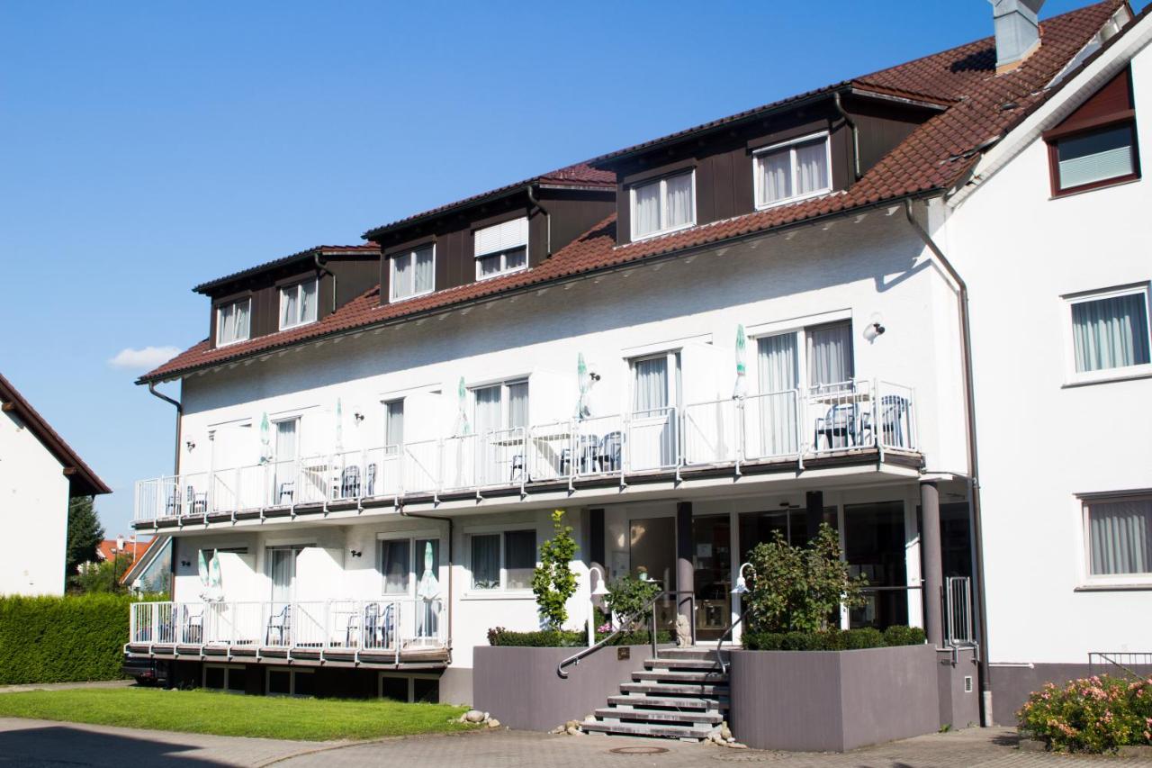 Hotel Loewen Meckenbeuren Bagian luar foto